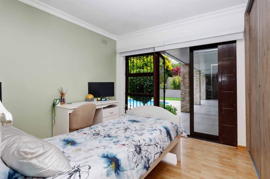 4 Bedroom Property for Sale in Loevenstein Western Cape